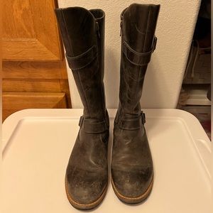 Patagonia thatcher leather boots size 8.